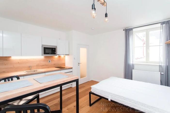 Pronájem bytu 1+kk, Praha - Karlín, Peckova, 27 m2