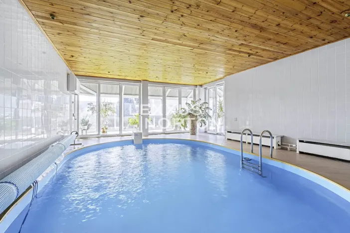 Prodej rodinného domu, Kamenice, Kruhová, 355 m2