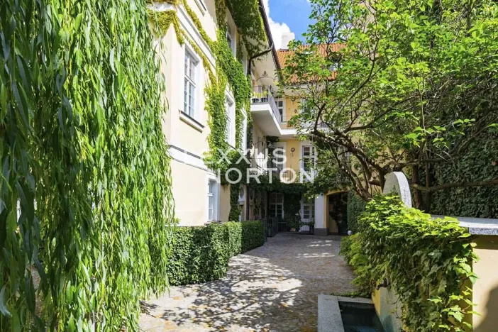 Pronájem bytu 2+kk, Praha - Malá Strana, Vlašská, 92 m2