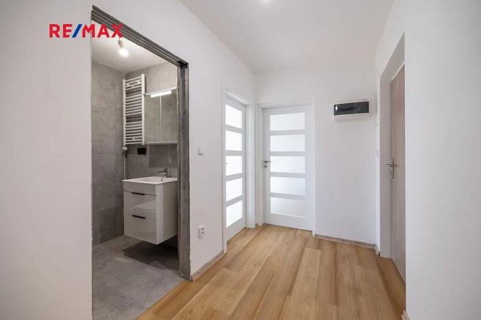 Prodej bytu 2+kk, Praha - Malešice, Chotouňská, 34 m2