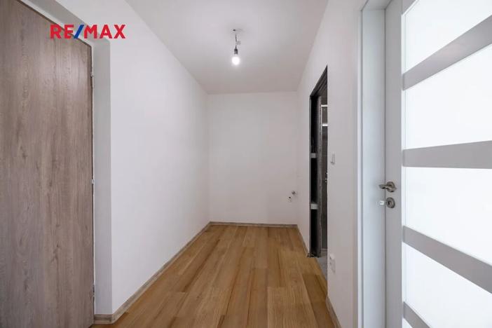 Prodej bytu 2+kk, Praha - Malešice, Chotouňská, 34 m2