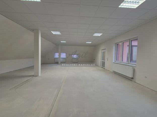 Pronájem kanceláře, Šlapanice, 293 m2