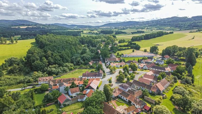 Prodej pozemku pro bydlení, Lhenice, 1868 m2