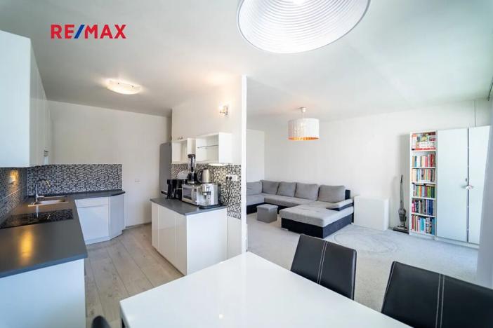 Prodej bytu 4+1, Praha - Řepy, Španielova, 90 m2