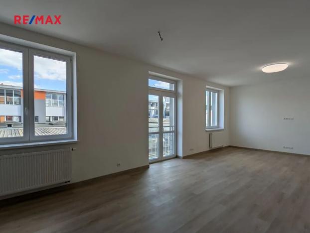 Pronájem bytu 3+kk, Praha - Vršovice, Na louži, 97 m2