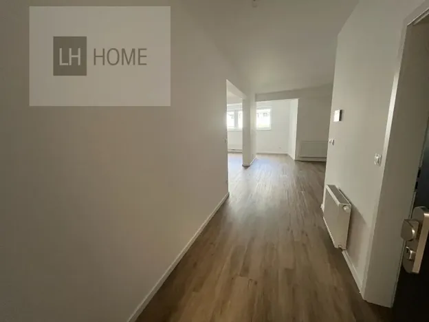 Prodej obchodního prostoru, Karlovy Vary, 72 m2