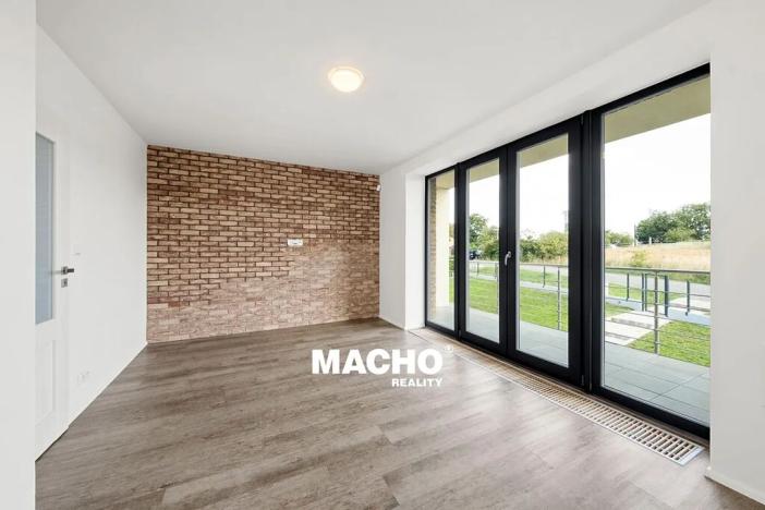 Pronájem rodinného domu, Kosoř, Školská, 380 m2