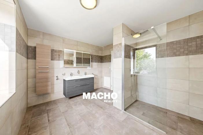 Pronájem rodinného domu, Kosoř, Školská, 380 m2