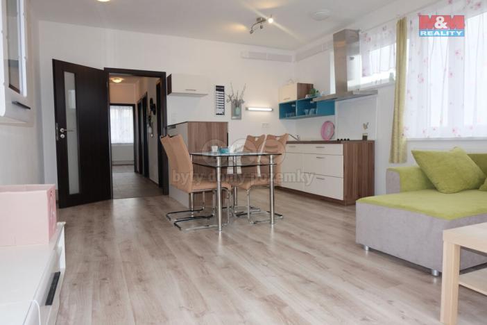 Pronájem bytu 2+kk, Velký Osek, U hřiště, 55 m2