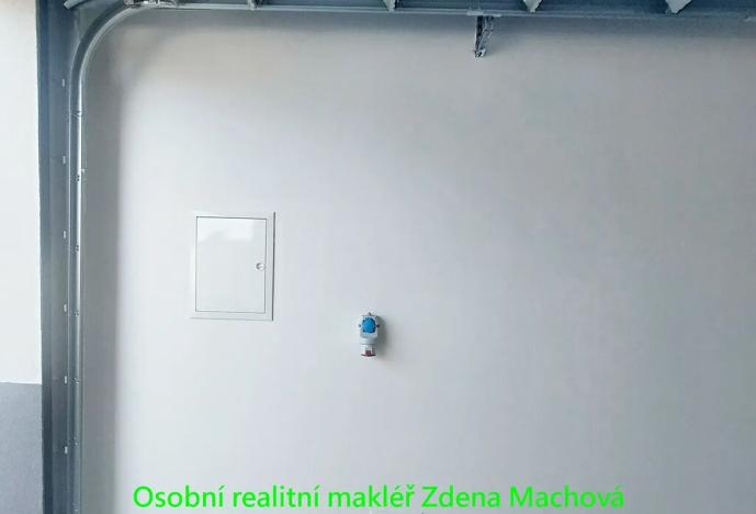 Pronájem garáže, Praha - Motol, Na Homolce, 21 m2