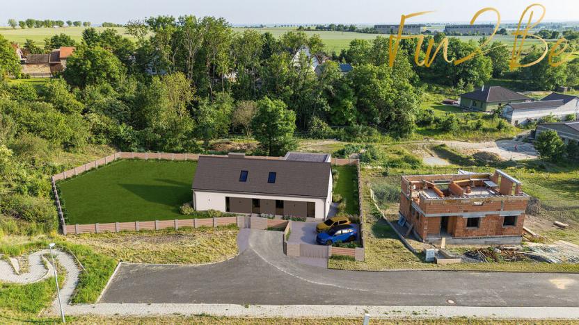 Prodej pozemku, Martiněves, 1360 m2