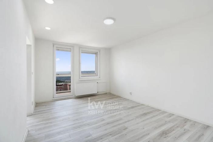 Prodej bytu 3+1, Praha - Troja, Hnězdenská, 74 m2