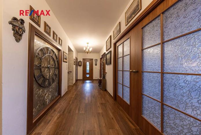 Prodej komerční nemovitosti, Nový Knín, 360 m2