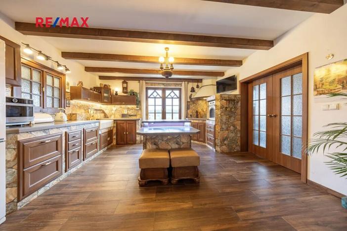 Prodej rodinného domu, Nový Knín, 350 m2