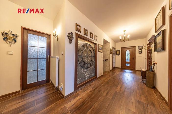 Prodej rodinného domu, Nový Knín, 350 m2