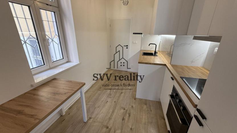 Prodej bytu 1+1, Praha - Smíchov, Holubova, 45 m2