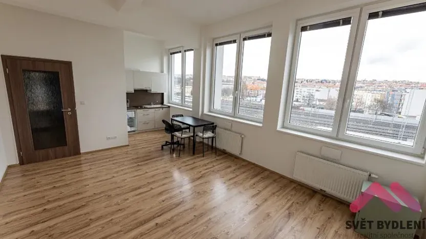 Pronájem bytu 1+kk, Praha - Nusle, Bartoškova, 37 m2