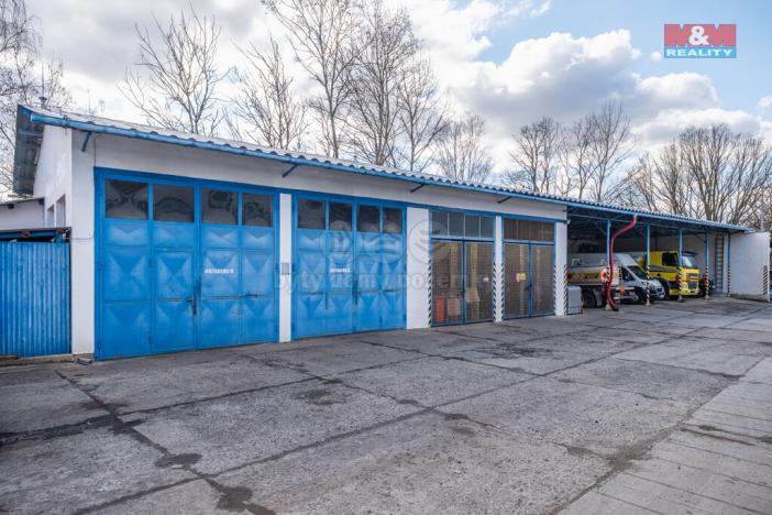 Prodej obchodního prostoru, Lišany, 832 m2