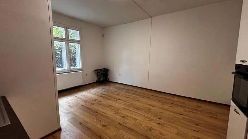 Pronájem bytu 1+kk, Ostrava, Obytná, 25 m2