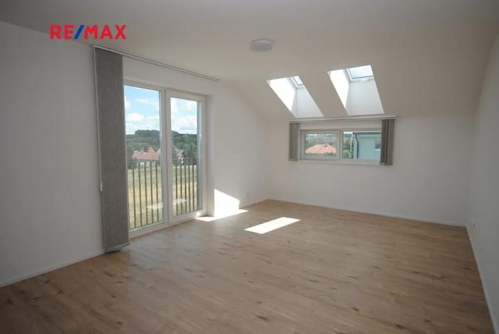 Pronájem bytu 1+kk, Uhlířské Janovice, Hrnčířská, 42 m2