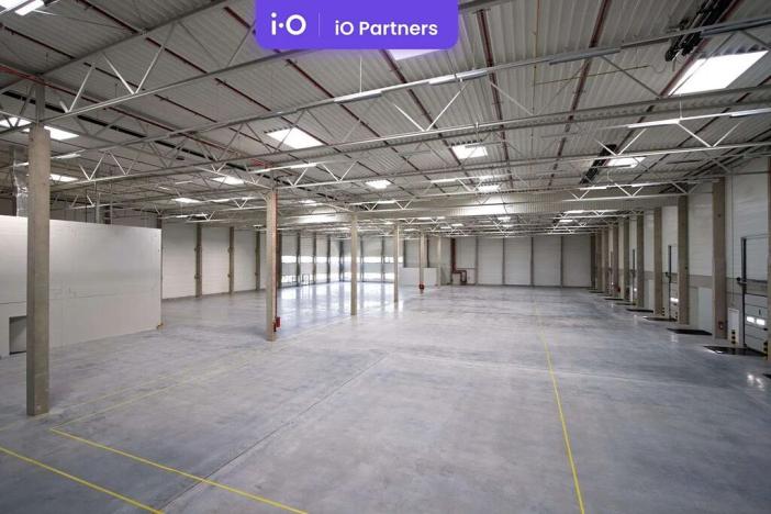 Pronájem skladu, Plzeň, Chebská, 3741 m2