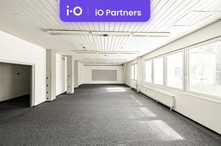 Pronájem kanceláře, Nymburk, U Početky, 1000 m2