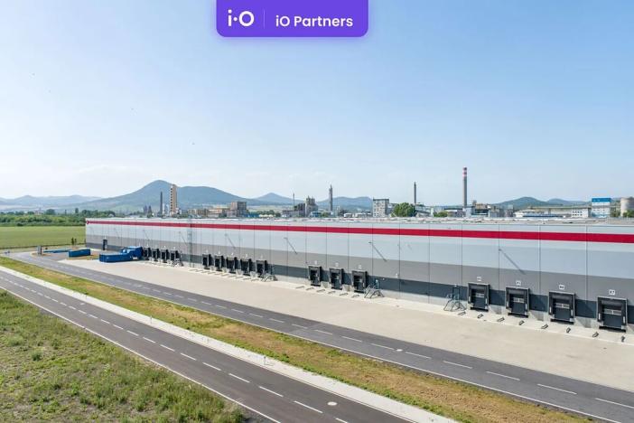 Pronájem skladu, Lovosice, Terezínská, 14562 m2