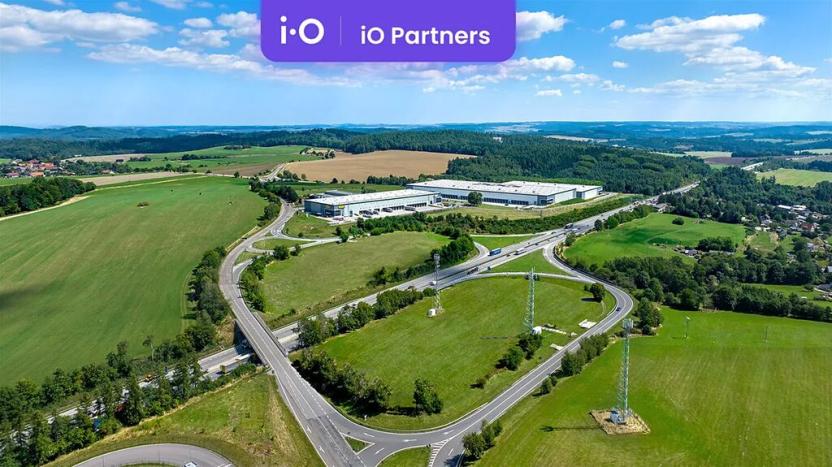 Pronájem skladu, Ostředek, 20570 m2