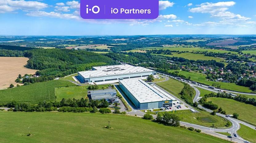 Pronájem skladu, Ostředek, 20570 m2