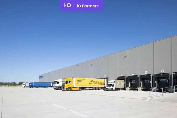 Pronájem skladu, Chrášťany, Sobínská, 3500 m2