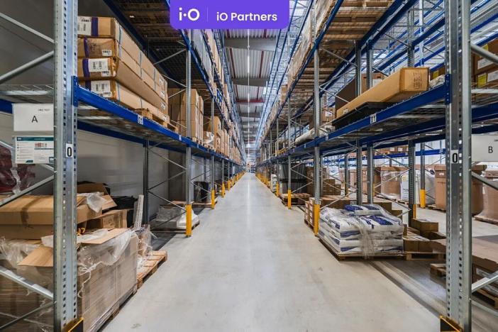 Pronájem skladu, Hrušky, 5000 m2