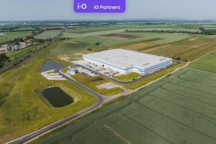 Pronájem skladu, Hrušky, 5000 m2