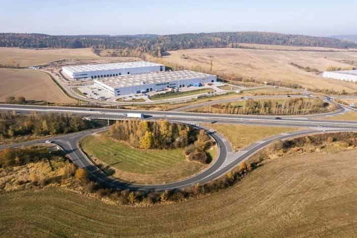 Pronájem skladu, Cerhovice, Plzeňská, 1700 m2