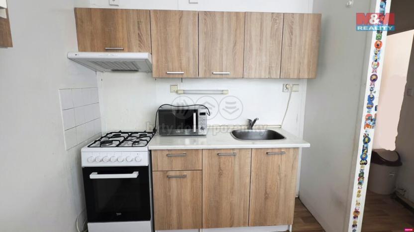 Pronájem bytu 1+1, Otrokovice, Nádražní, 41 m2