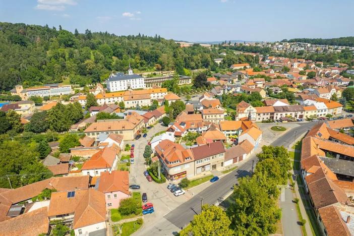 Prodej bytu 4+kk, Lysice, Horní náměstí, 179 m2