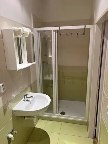 Pronájem bytu 2+kk, Praha - Žižkov, Žerotínova, 44 m2