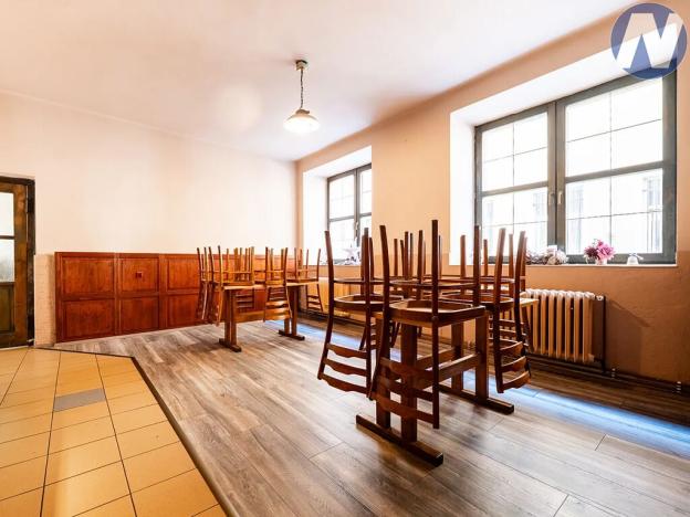 Prodej komerční nemovitosti, Husinec, Komenského, 1500 m2