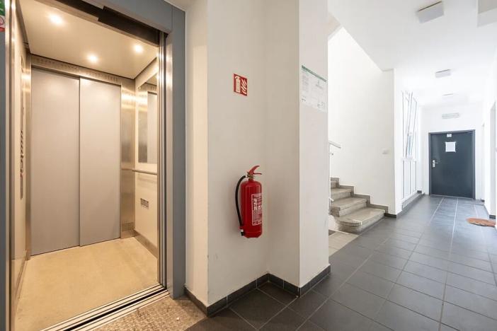 Pronájem bytu 2+kk, Brno, Bratislavská, 45 m2