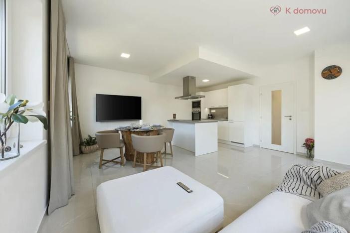 Prodej bytu 3+kk, Praha - Zbraslav, Na Baních, 78 m2