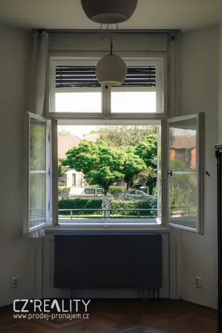 Prodej podílu vily, Praha - Klánovice, Ke znaku, 300 m2