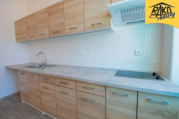 Pronájem bytu 1+kk, Trutnov, Krakonošovo náměstí, 37 m2