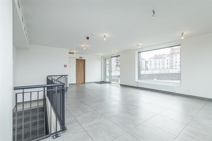 Prodej obchodního prostoru, Praha, U Pergamenky, 108 m2