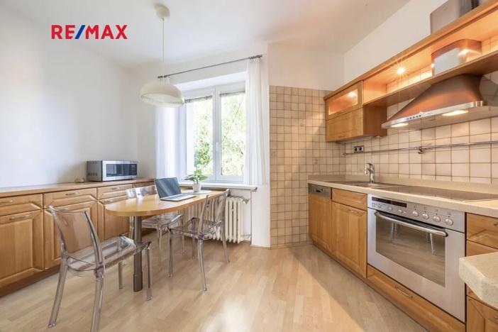 Pronájem bytu 3+1, Praha - Podolí, Jeremenkova, 80 m2