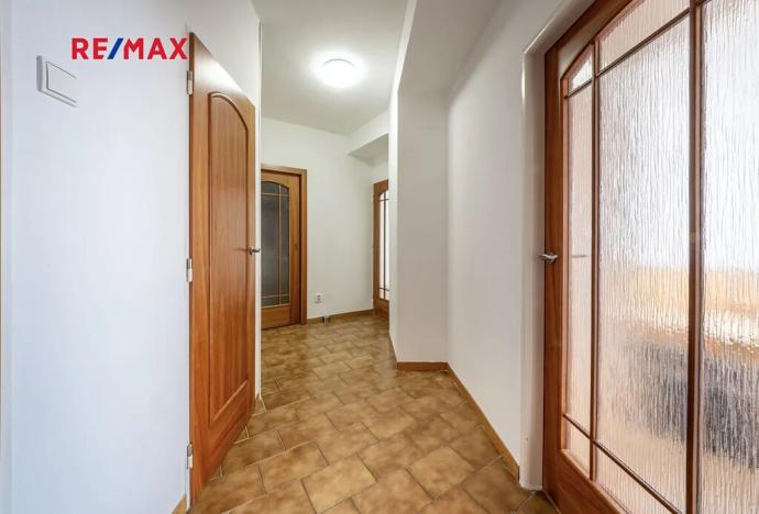 Pronájem bytu 3+1, Praha - Podolí, Jeremenkova, 80 m2