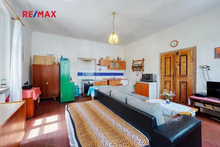 Prodej domu, Úterý, 677 m2