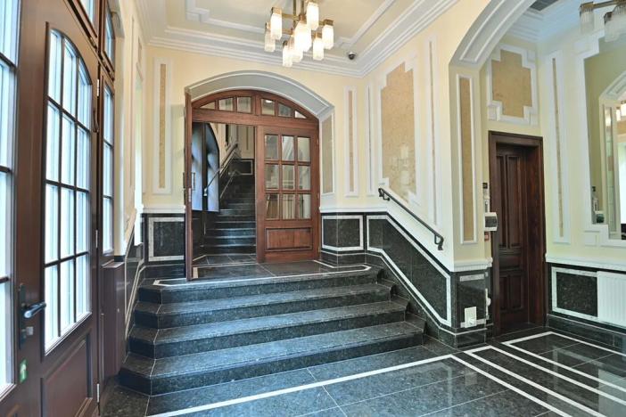 Prodej bytu 3+kk, Karlovy Vary, Zámecký vrch, 102 m2