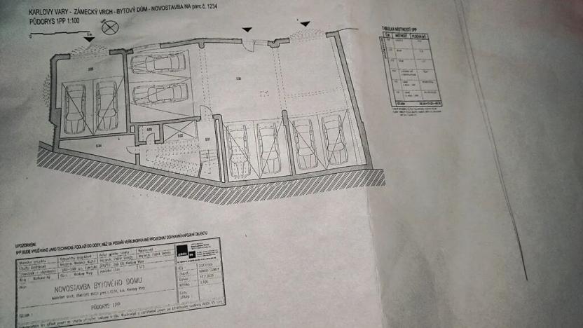 Prodej bytu 3+kk, Karlovy Vary, Zámecký vrch, 102 m2