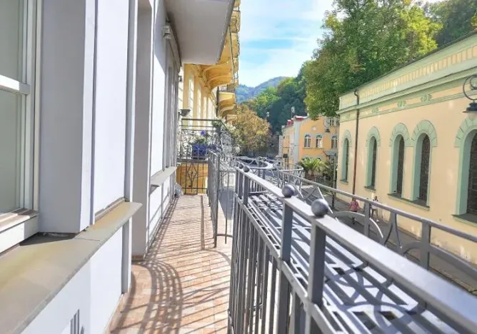 Prodej bytu 3+1, Karlovy Vary, Mariánskolázeňská, 101 m2