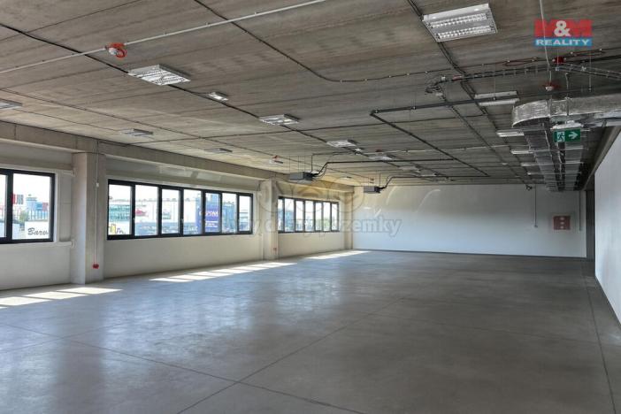 Pronájem skladu, Nupaky, Komerční, 829 m2