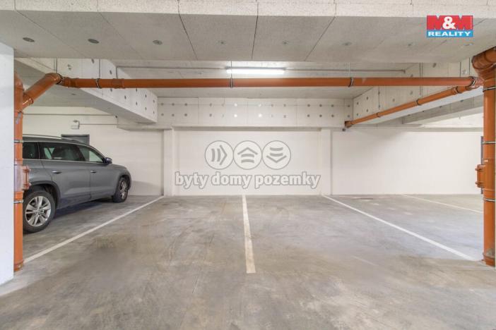 Pronájem garážového stání, Beroun - Beroun-Město, Okružní, 15 m2